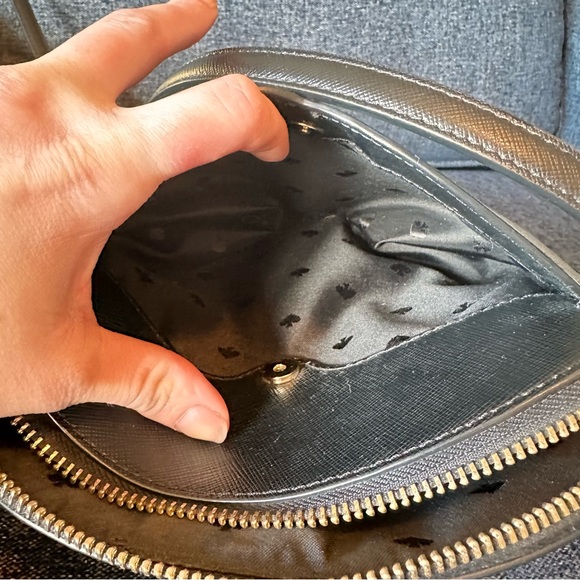 Kate Spade Crossbody Purse in Like New Condition - Picture 9 of 11